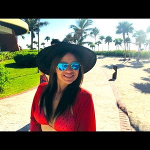 Meet your Posher, Vanessa